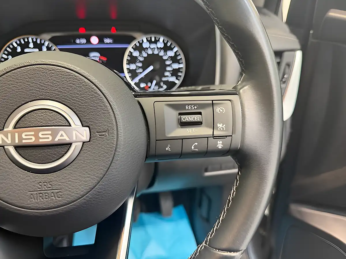 Used 2023 Nissan Qashqai Acenta Premium Blade Silver - Interior and Exterior details 16