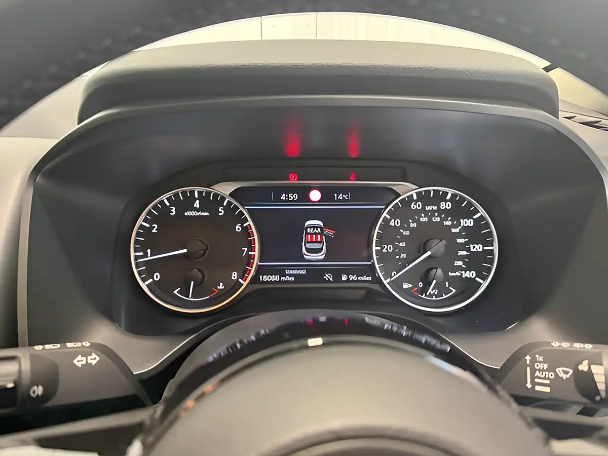 Used 2023 Nissan Qashqai Acenta Premium Blade Silver - Interior and Exterior details 17