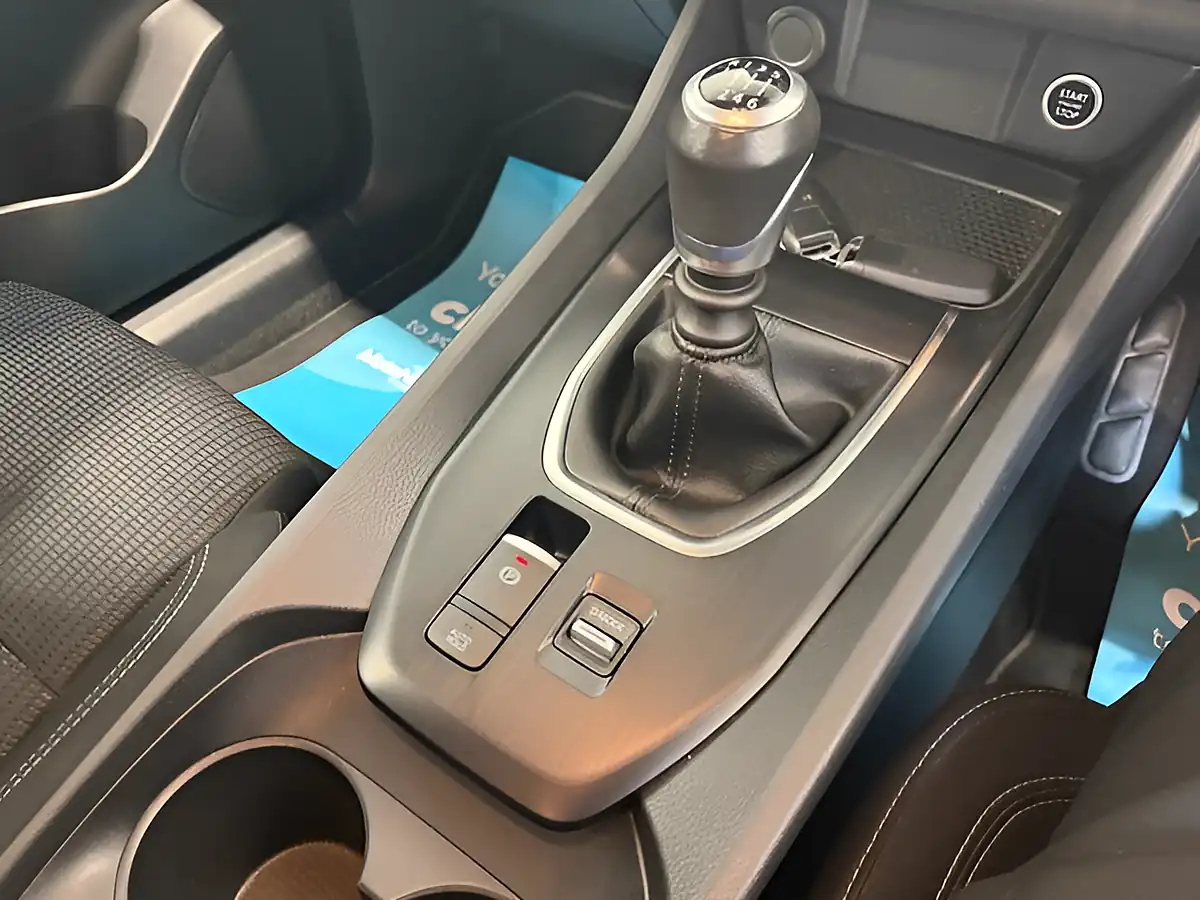 Used 2023 Nissan Qashqai Acenta Premium Blade Silver - Interior and Exterior details 20