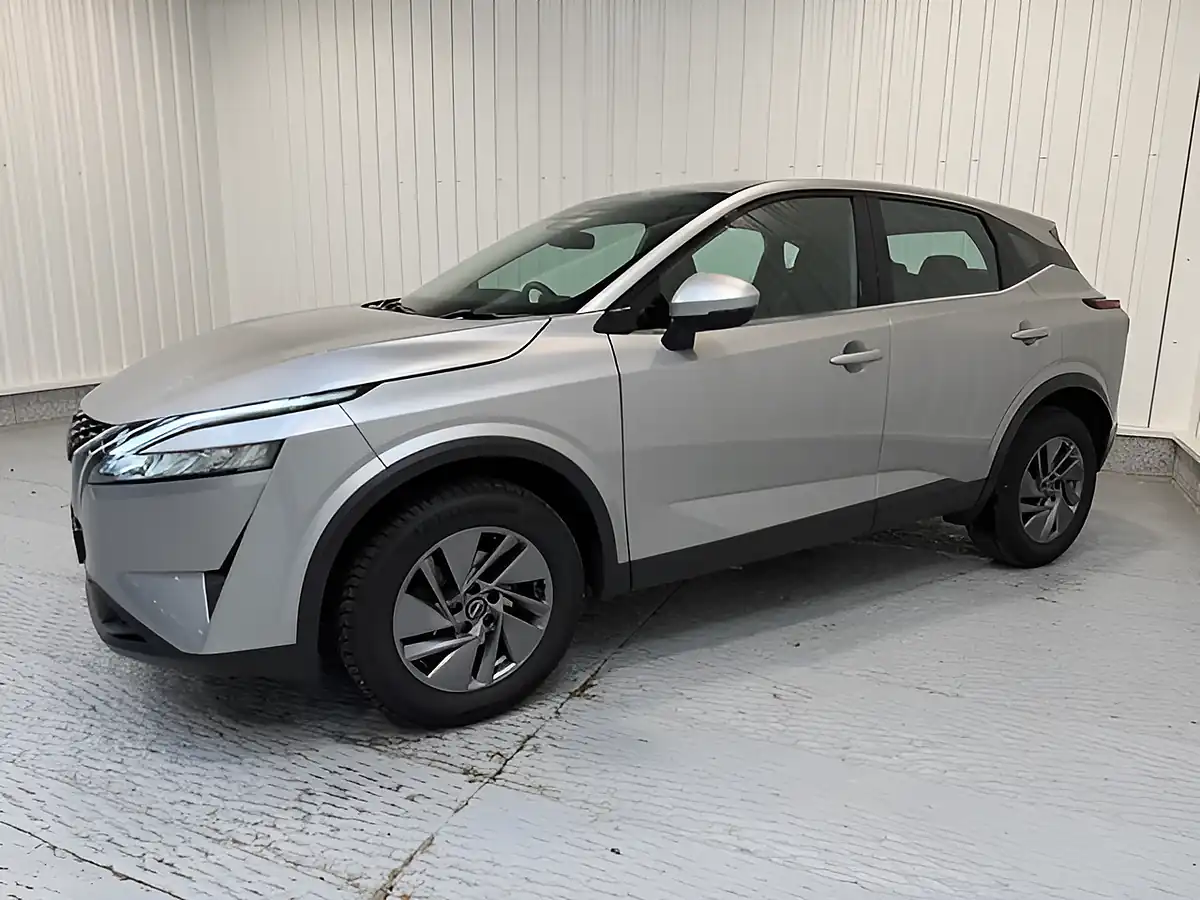 Used 2023 Nissan Qashqai Acenta Premium Blade Silver - Interior and Exterior details 3