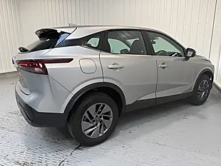 Used 2023 Nissan Qashqai Acenta Premium Blade Silver - Interior and Exterior details 7