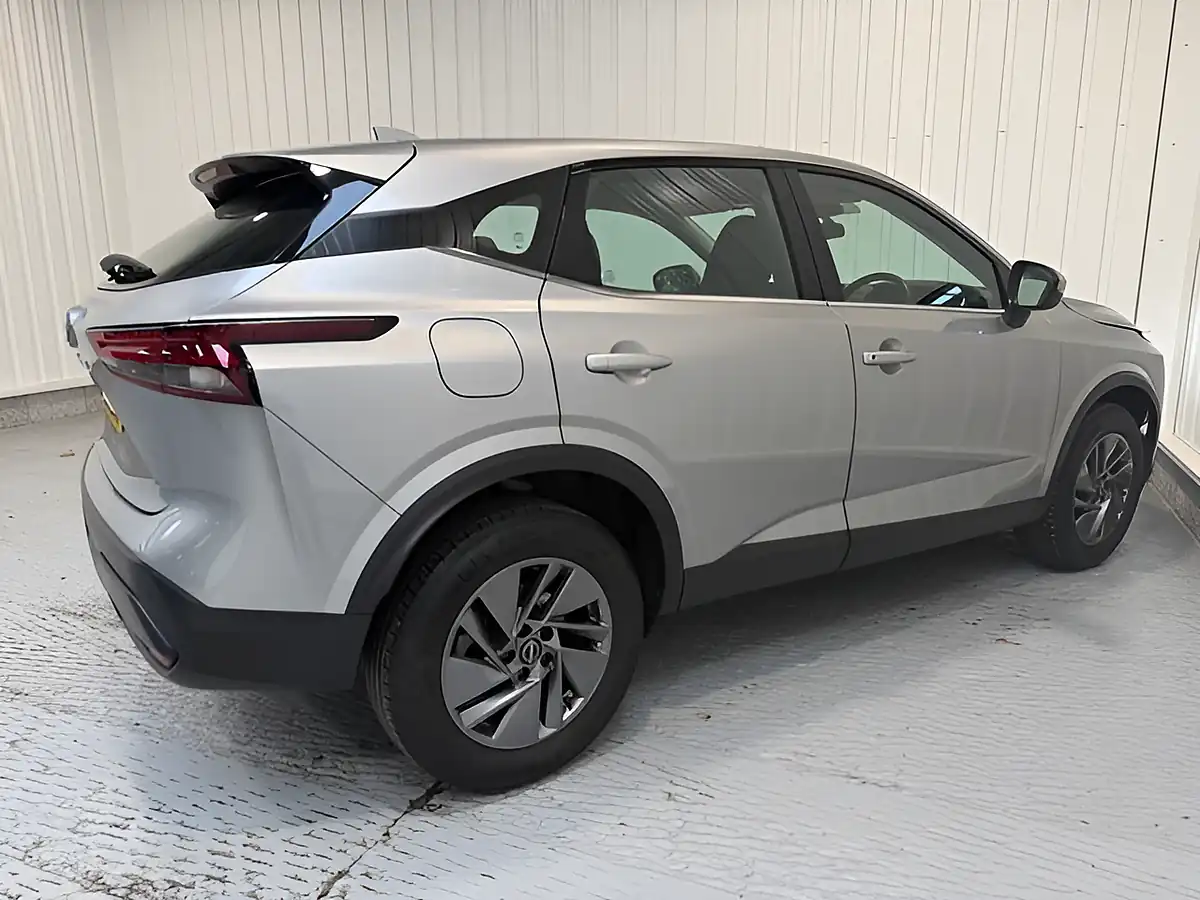 Used 2023 Nissan Qashqai Acenta Premium Blade Silver - Interior and Exterior details 7
