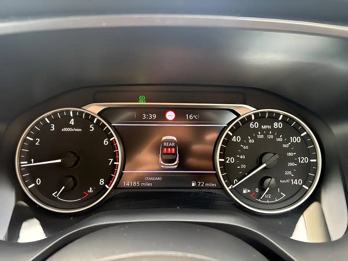 Used 2023 Nissan Qashqai Acenta Premium Blue - Interior and Exterior details 14