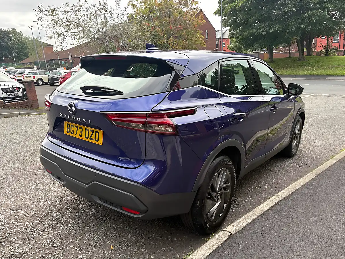 Used 2023 Nissan Qashqai Acenta Premium Blue - Interior and Exterior details 3