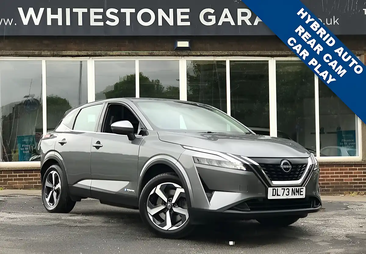 Used 2023 Nissan Qashqai Acenta Premium Grey - Front View