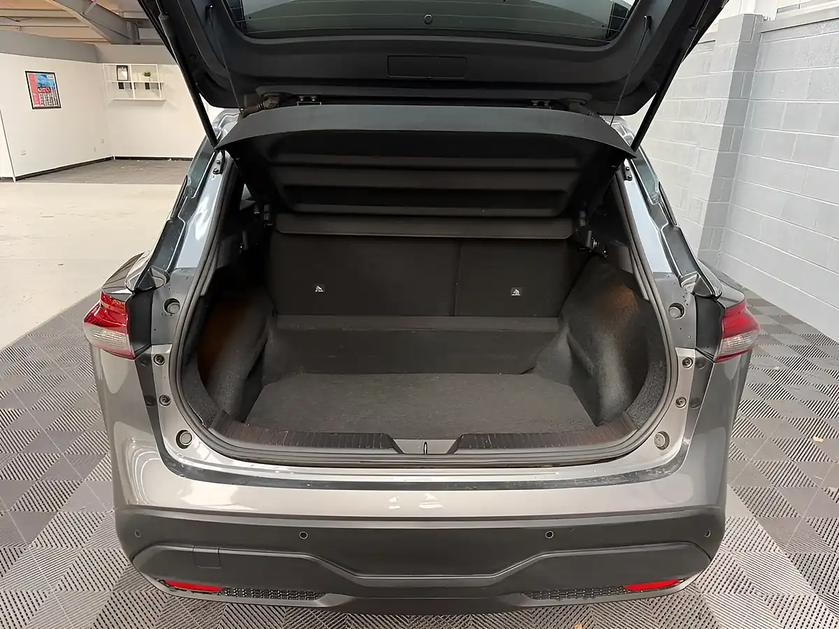 Used 2023 Nissan Qashqai Acenta Premium Grey - Interior and Exterior details 12