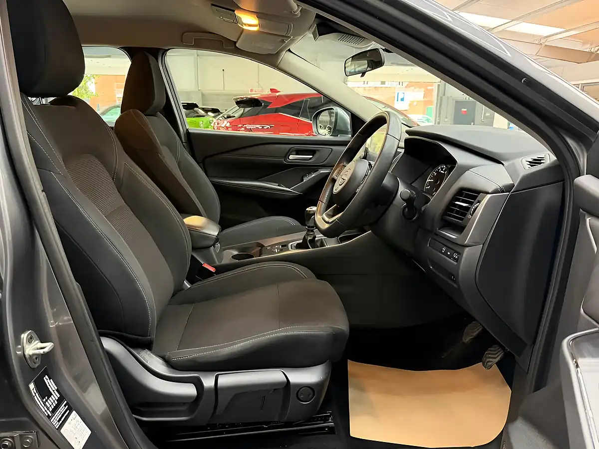 Used 2023 Nissan Qashqai Acenta Premium Grey - Interior and Exterior details 5