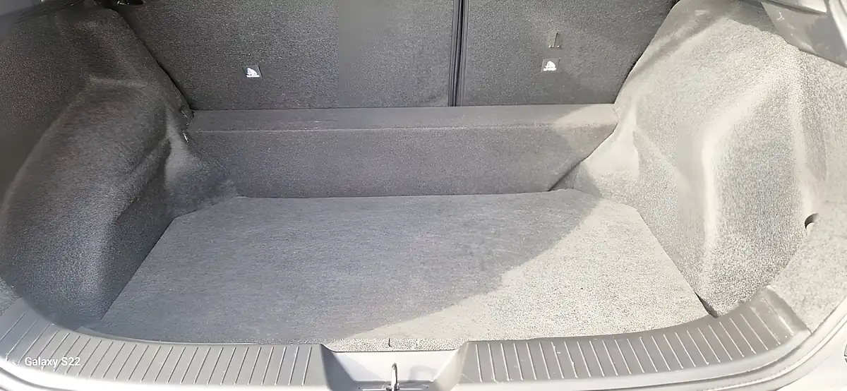 Used 2023 Nissan Qashqai Acenta Premium Grey - Interior and Exterior details 14