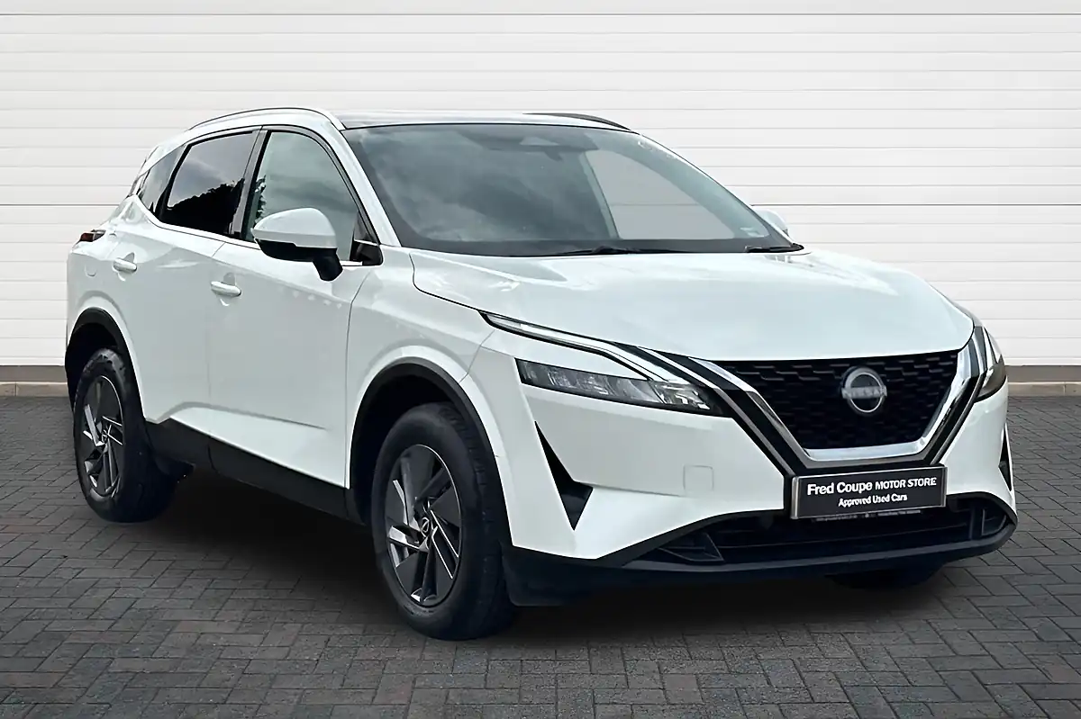 Used 2023 Nissan Qashqai Acenta Premium Storm White - Front View