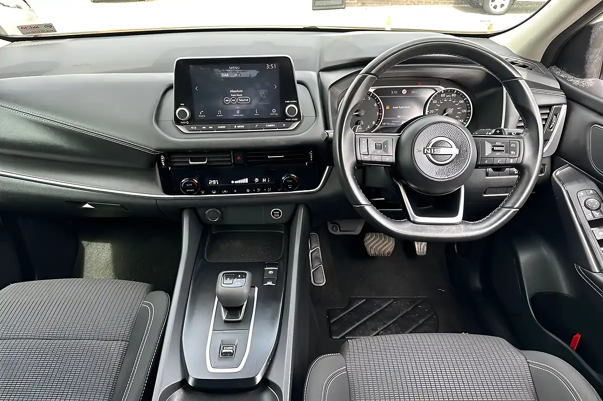 Used 2023 Nissan Qashqai Acenta Premium Storm White - Interior and Exterior details 11