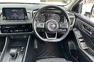 Used 2023 Nissan Qashqai Acenta Premium Storm White - Interior and Exterior details 12