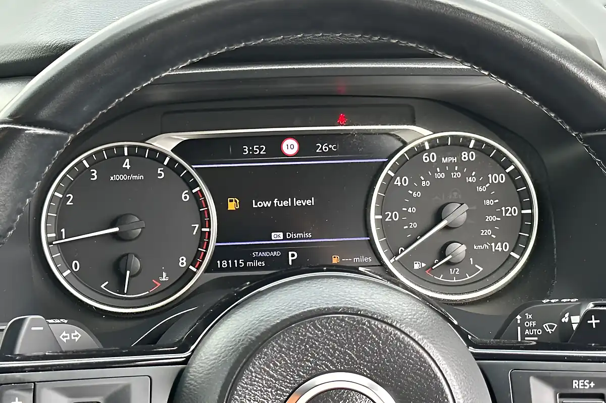 Used 2023 Nissan Qashqai Acenta Premium Storm White - Interior and Exterior details 14