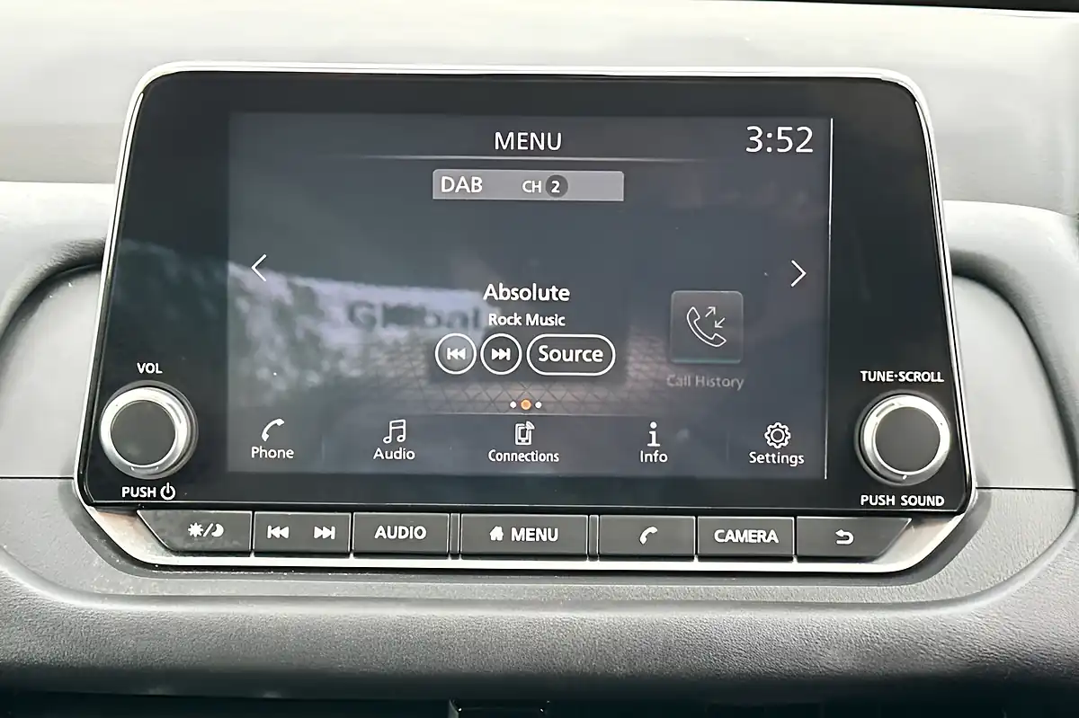 Used 2023 Nissan Qashqai Acenta Premium Storm White - Interior and Exterior details 19