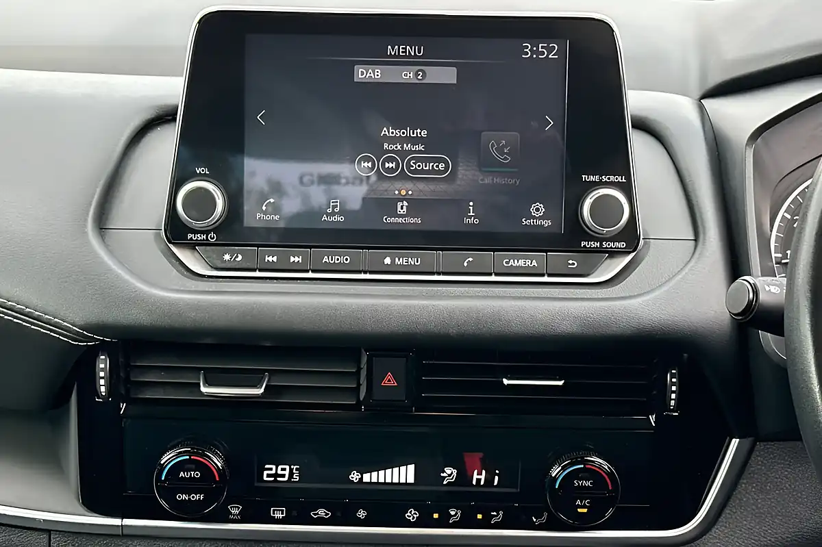 Used 2023 Nissan Qashqai Acenta Premium Storm White - Interior and Exterior details 20