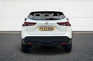Used 2023 Nissan Qashqai Acenta Premium Storm White - Interior and Exterior details 4