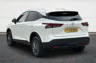 Used 2023 Nissan Qashqai Acenta Premium Storm White - Interior and Exterior details 5