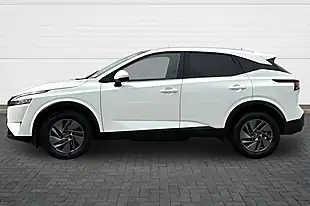 Used 2023 Nissan Qashqai Acenta Premium Storm White - Interior and Exterior details 6