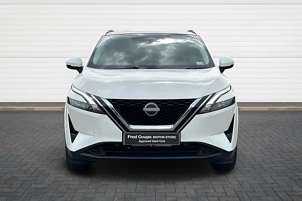 Used 2023 Nissan Qashqai Acenta Premium Storm White - Interior and Exterior details 8