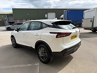 Used 2023 Nissan Qashqai Acenta Premium White - Interior and Exterior details 3