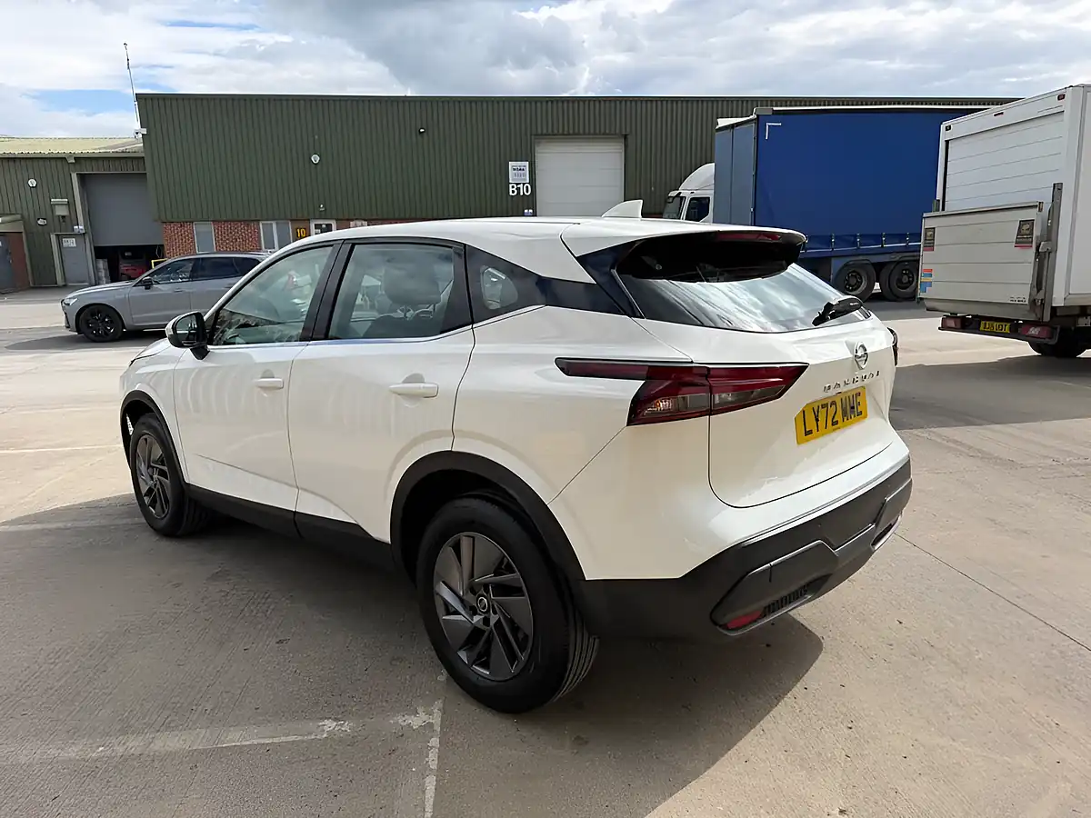 Used 2023 Nissan Qashqai Acenta Premium White - Interior and Exterior details 3