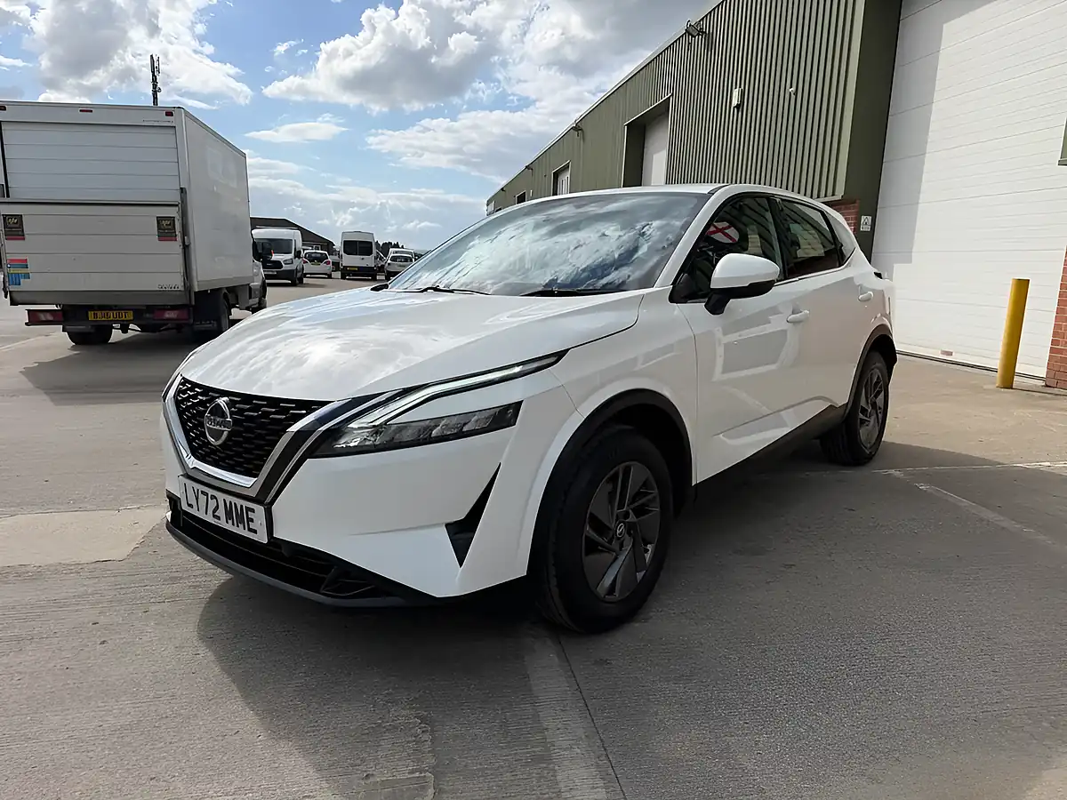 Used 2023 Nissan Qashqai Acenta Premium White - Interior and Exterior details 4