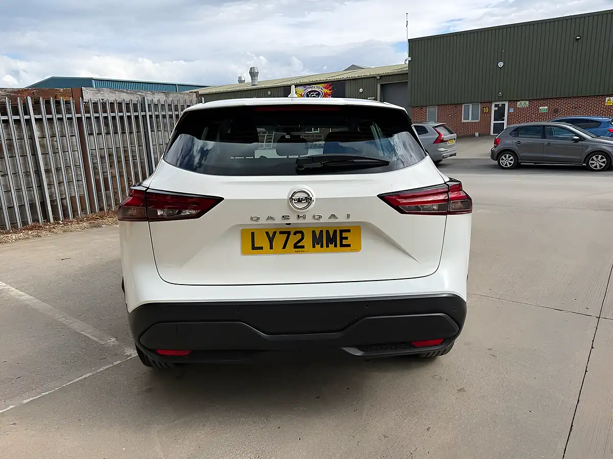 Used 2023 Nissan Qashqai Acenta Premium White - Interior and Exterior details 6