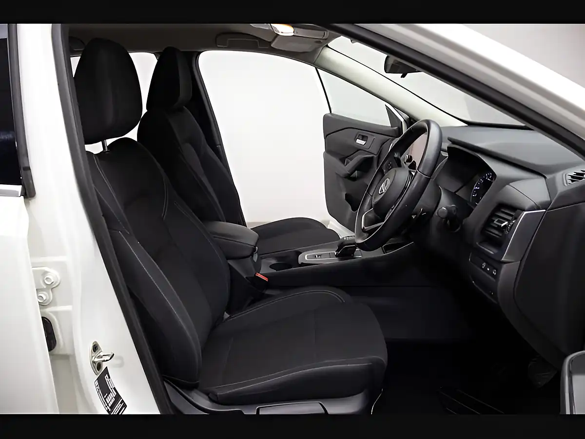 Used 2023 Nissan Qashqai Acenta Premium White - Interior and Exterior details 13