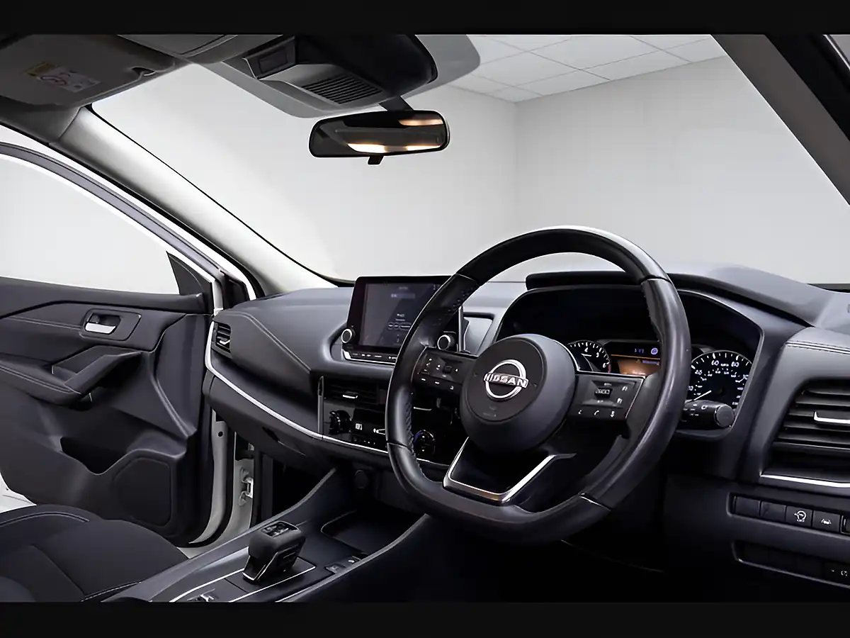 Used 2023 Nissan Qashqai Acenta Premium White - Interior and Exterior details 14