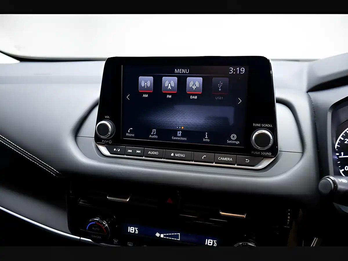 Used 2023 Nissan Qashqai Acenta Premium White - Interior and Exterior details 20