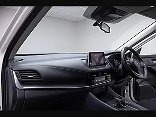 Used 2023 Nissan Qashqai Acenta Premium White - Interior and Exterior details 8