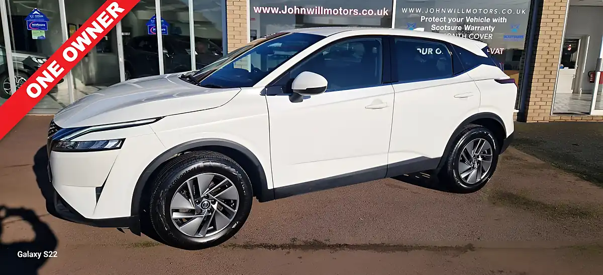 Used 2023 Nissan Qashqai Acenta Premium White - Front View