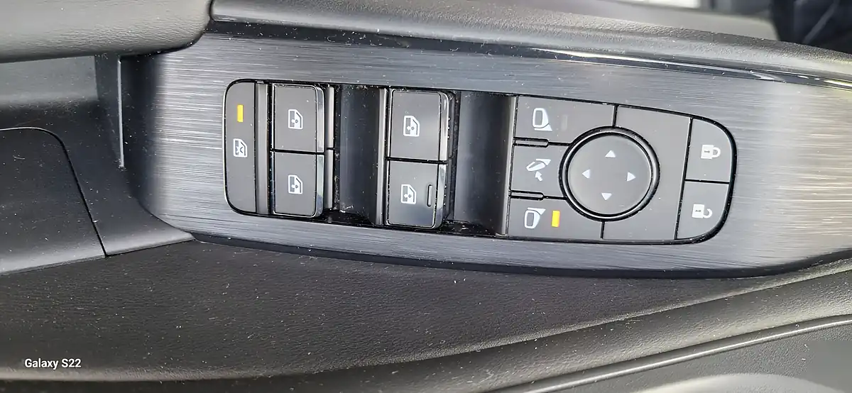 Used 2023 Nissan Qashqai Acenta Premium White - Interior and Exterior details 14