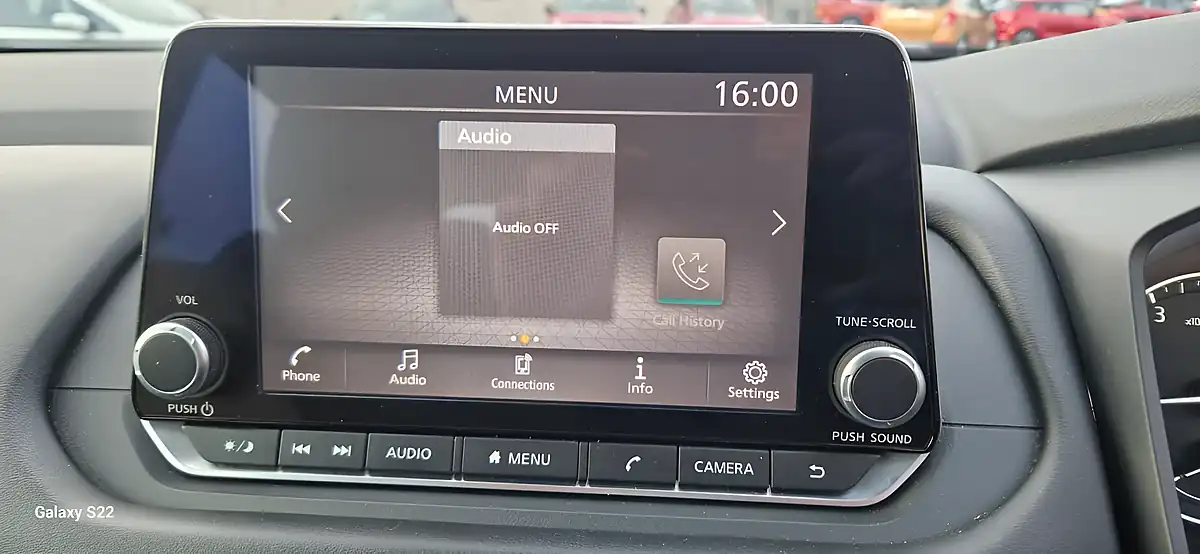 Used 2023 Nissan Qashqai Acenta Premium White - Interior and Exterior details 19