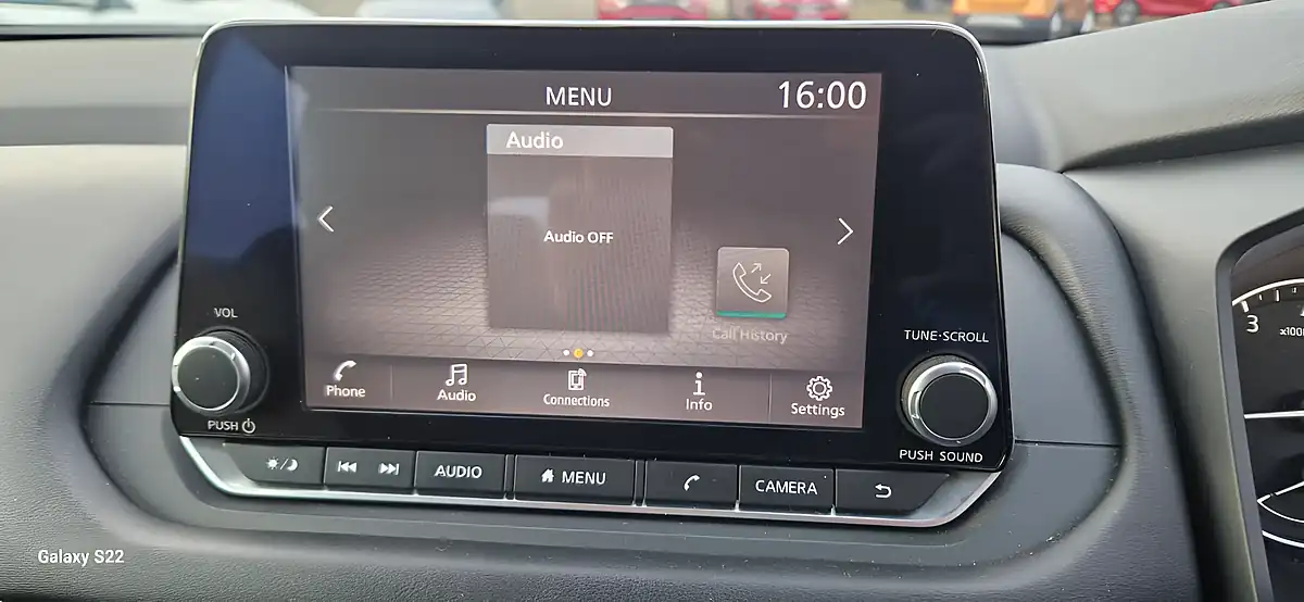 Used 2023 Nissan Qashqai Acenta Premium White - Interior and Exterior details 3