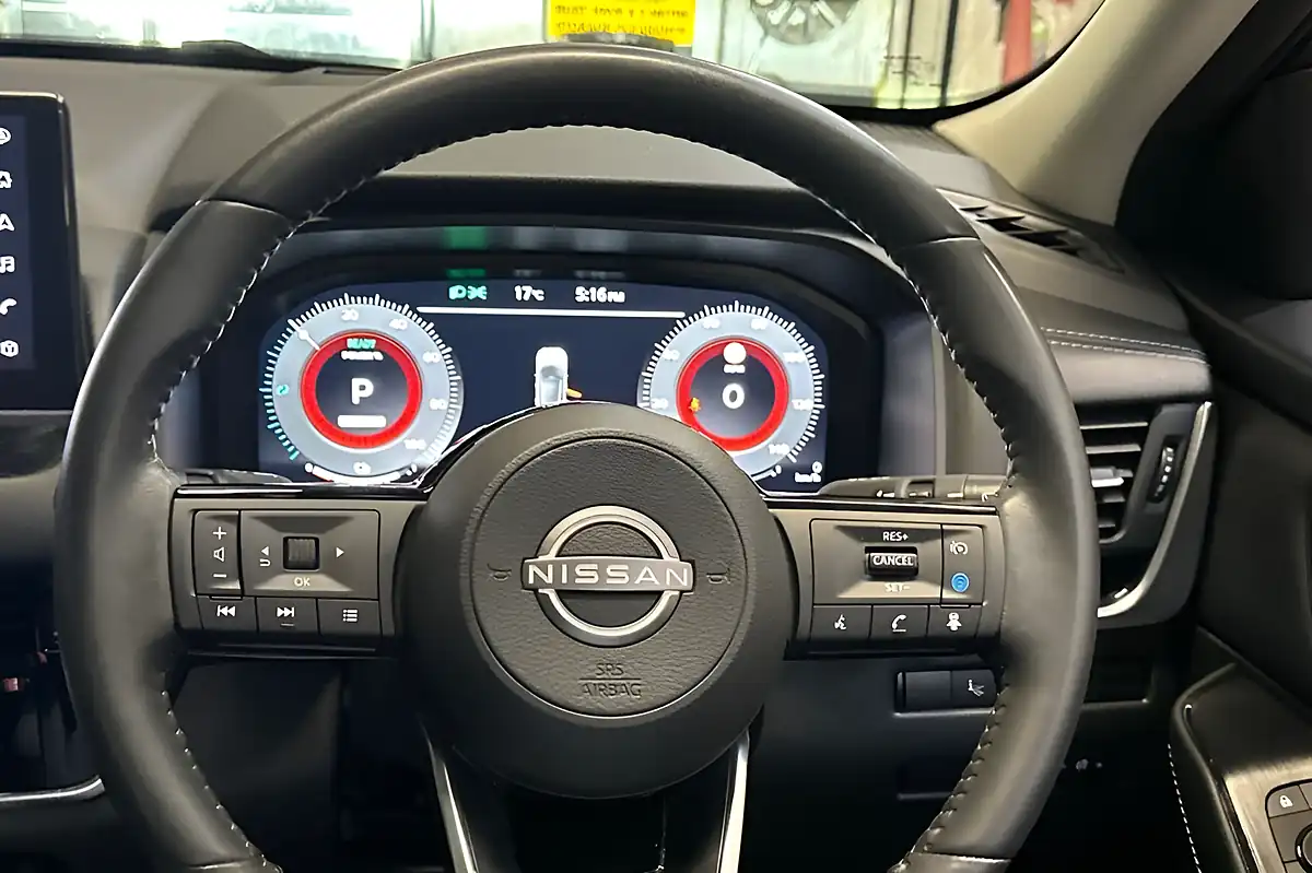 Used 2023 Nissan Qashqai Kuro Edition Ceramic Grey/ Pearl Black - Interior and Exterior details 10