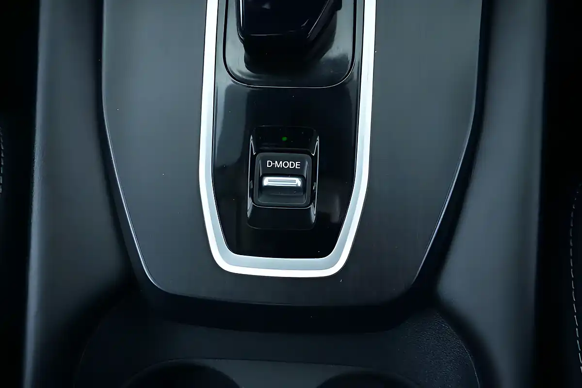 Used 2023 Nissan Qashqai Kuro Edition Grey - Interior and Exterior details 12