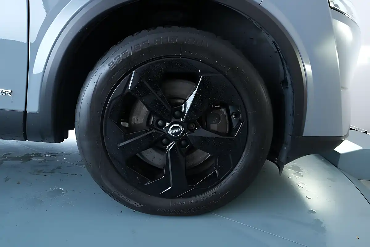 Used 2023 Nissan Qashqai Kuro Edition Grey - Interior and Exterior details 13