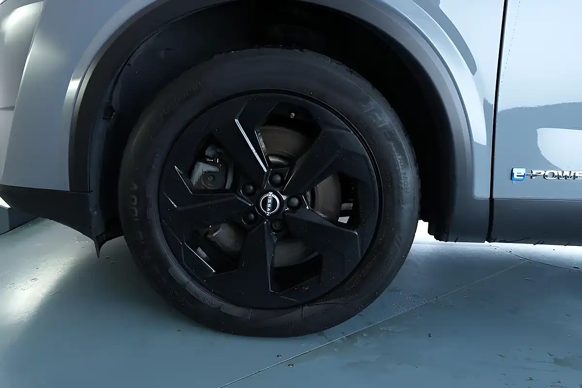 Used 2023 Nissan Qashqai Kuro Edition Grey - Interior and Exterior details 14