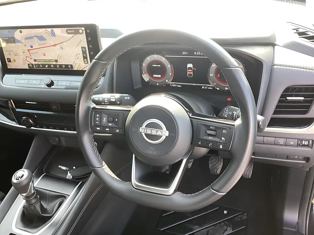 Used 2023 Nissan Qashqai N-Connecta Black - Interior and Exterior details 10