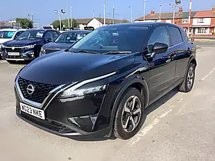 Used 2023 Nissan Qashqai N-Connecta Black - Interior and Exterior details 5