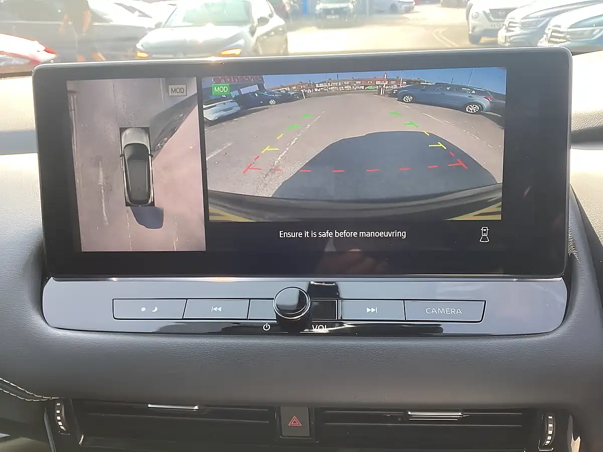 Used 2023 Nissan Qashqai N-Connecta Black - Interior and Exterior details 7