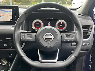 Used 2023 Nissan Qashqai N-Connecta Blue - Interior and Exterior details 11