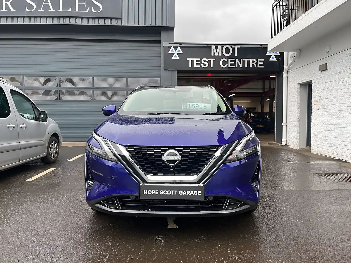 Used 2023 Nissan Qashqai N-Connecta Blue - Interior and Exterior details 4