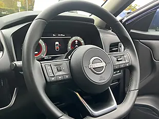 Used 2023 Nissan Qashqai N-Connecta Blue - Interior and Exterior details 8