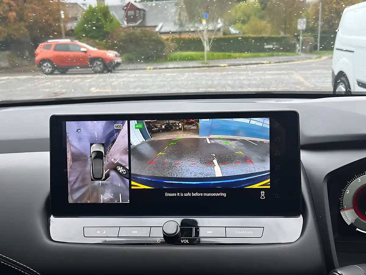Used 2023 Nissan Qashqai N-Connecta Blue - Interior and Exterior details 9