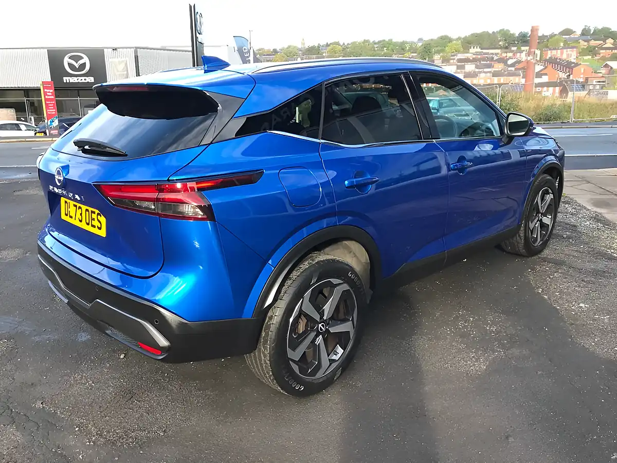 Used 2023 Nissan Qashqai N-Connecta Blue - Interior and Exterior details 16