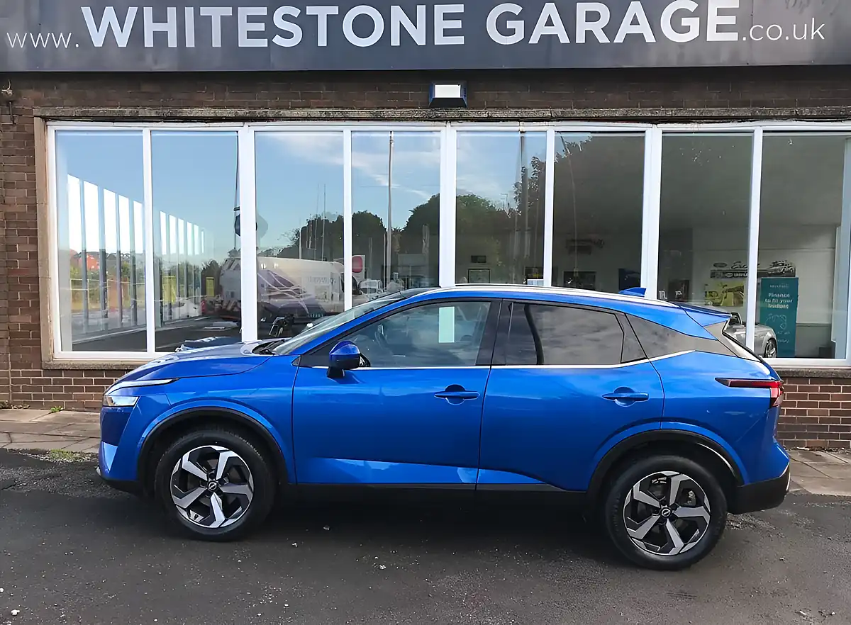 Used 2023 Nissan Qashqai N-Connecta Blue - Interior and Exterior details 5