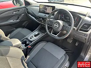 Used 2023 Nissan Qashqai N-Connecta Grey - Interior and Exterior details 12