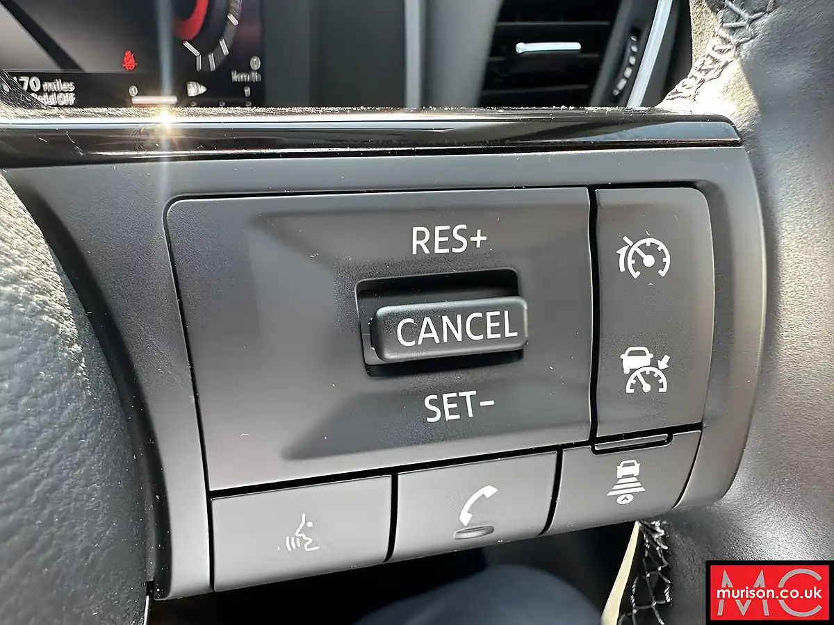 Used 2023 Nissan Qashqai N-Connecta Grey - Interior and Exterior details 15