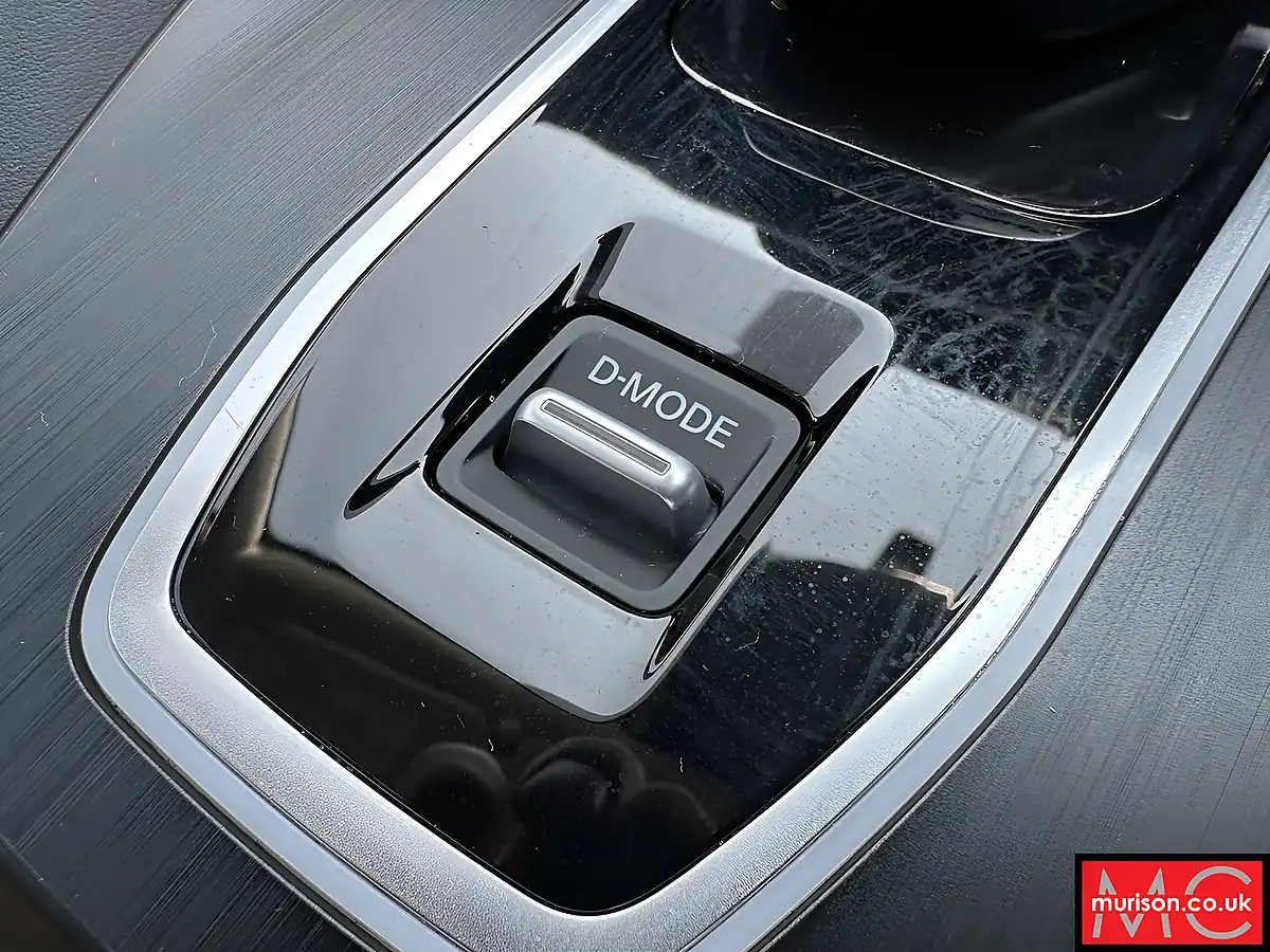 Used 2023 Nissan Qashqai N-Connecta Grey - Interior and Exterior details 17
